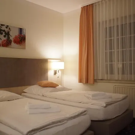 Hotel & Zum Eichenkranz 3*